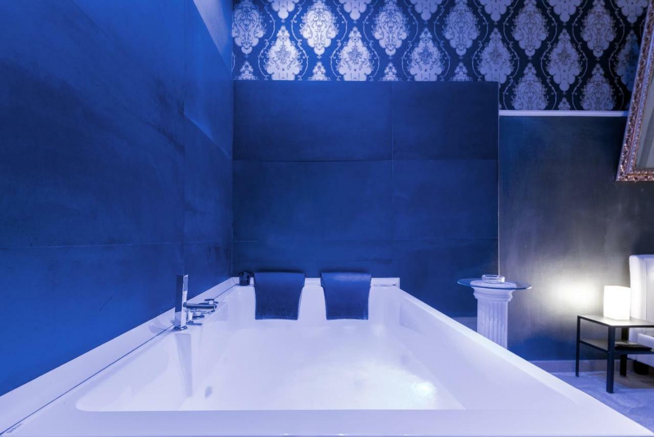 "Napoli In Spa" Bagian luar foto